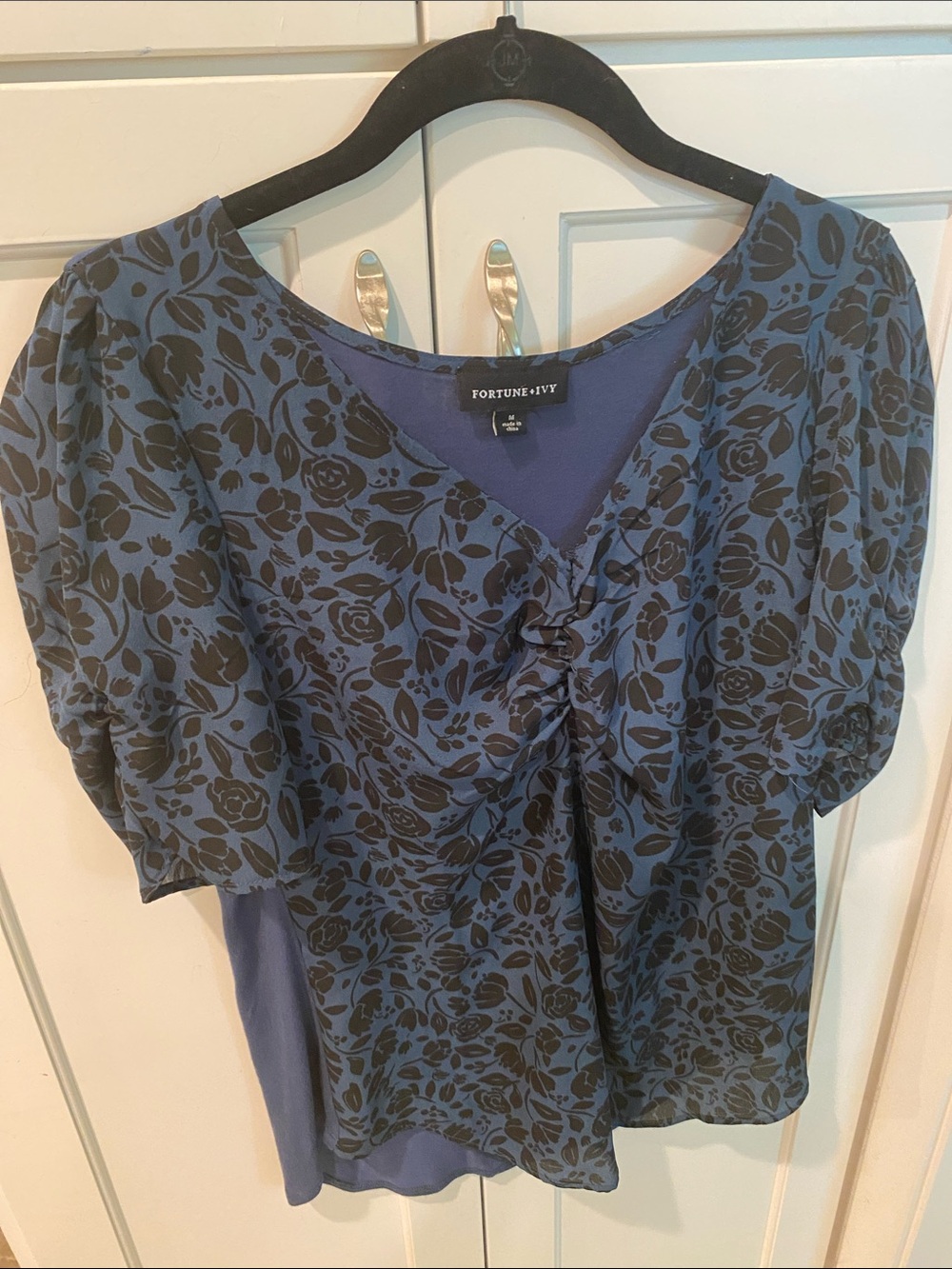 Fortune + Ivy Blue Floral V-Neck Puff Sleeve Mixed Material Blouse